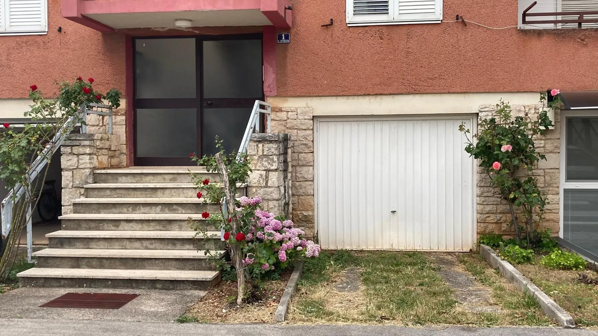 Home Sweet Home Poreč 0*,  Hırvatistan